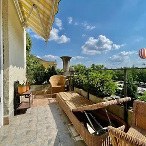 https://villa-with-terrace-overlooking-the-city-park.inbudapesthotels.com